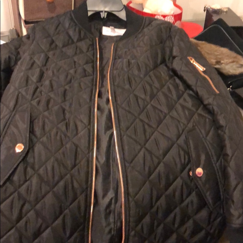 BCBG generation rain and puffy coat